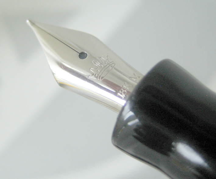 ปากกาหมึกซึม krone crystal colection ตัวเรือนอครีลิคลายสลับเงินแท้ silver 925 ประดับคลิสตัลแท้ ระบบส 3