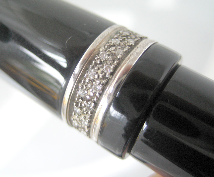 ปากกาหมึกซึม krone crystal colection ตัวเรือนอครีลิคลายสลับเงินแท้ silver 925 ประดับคลิสตัลแท้ ระบบส 5