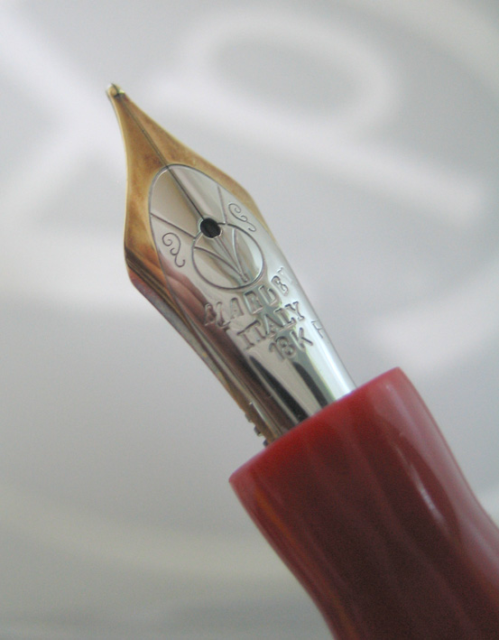 ปากกา collection MARLEN master pieces รุ่น nature rosa ingrese ปากหมึกซึม 18k (750)  ตัวด้ามอครีลิคล 9
