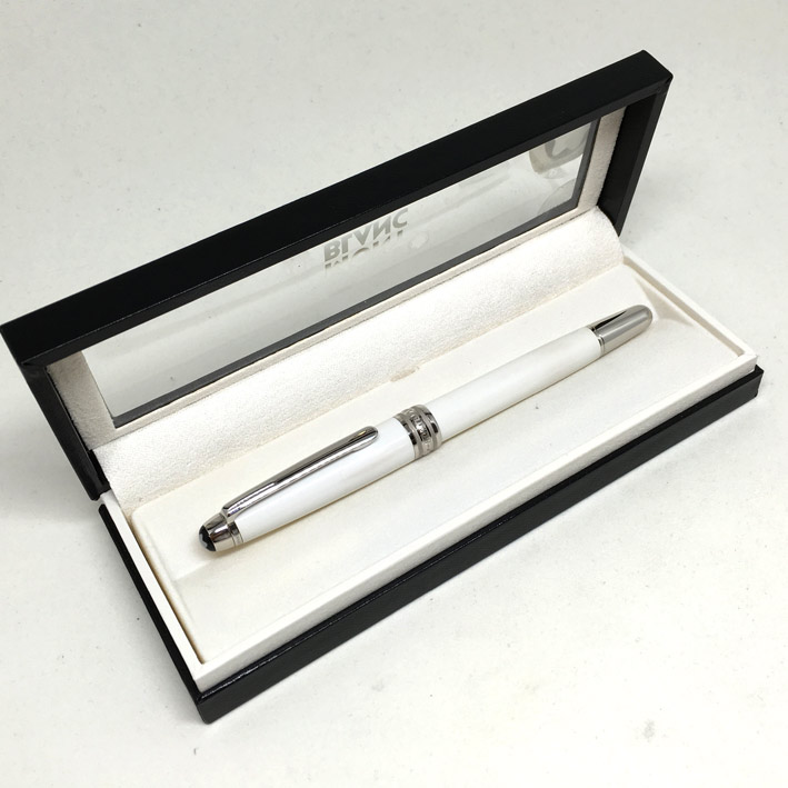 ปากกาหมึกซึม Fineliner MONTBLANC Meisterstuck Classic tribute ตัวด้ามโลหะเคลือบอครีลิคขาวแข็ง ชุดเหน