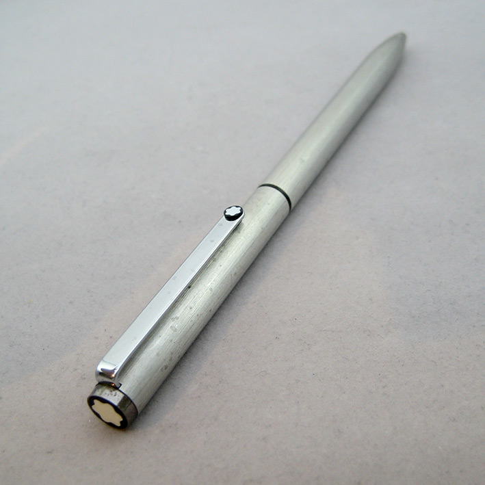 ปากกาหมึกหมึกแห้ง MONTBLANC Classic Ball point 1990 ตัวด้าม stainless steel ขัดลายด้าน ชุดเหน็บทอง ร