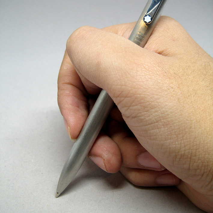 ปากกาหมึกหมึกแห้ง MONTBLANC Classic Ball point 1990 ตัวด้าม stainless steel ขัดลายด้าน ชุดเหน็บทอง ร 2