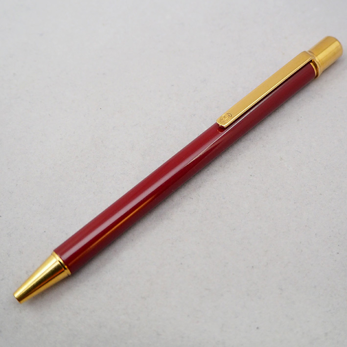 ปากกาพร้อมไฟแช็ค CARTIER collection ตัวเรือนสีแดง ชุดโลหะเคลือบทองหนา สภาพสวยสมบูรณ์ หายากน่าสะสม 1