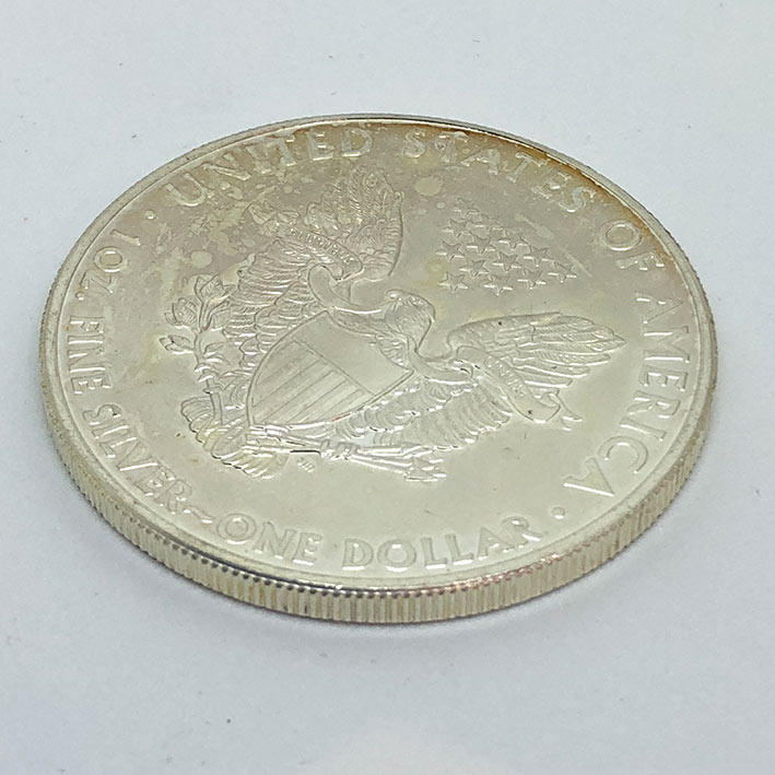 เหรียญสะสม UNITED DTTES OF AMERICA LIRFRTY IN GOT WE TRUST ONE DOLLAR ตัวเรือน fine silver 1OZ. เหรี 1