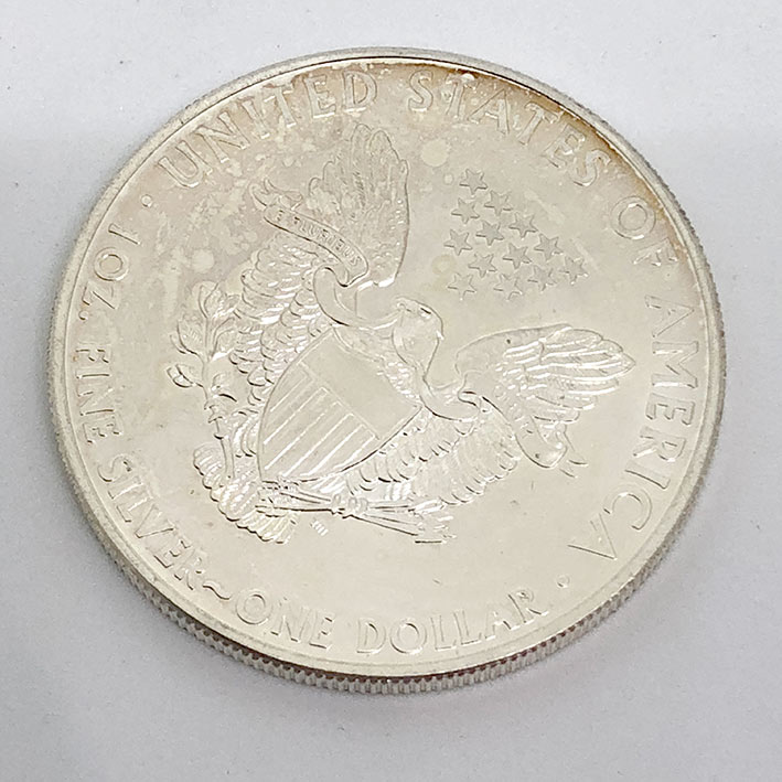 เหรียญสะสม UNITED DTTES OF AMERICA LIRFRTY IN GOT WE TRUST ONE DOLLAR ตัวเรือน fine silver 1OZ. เหรี 2