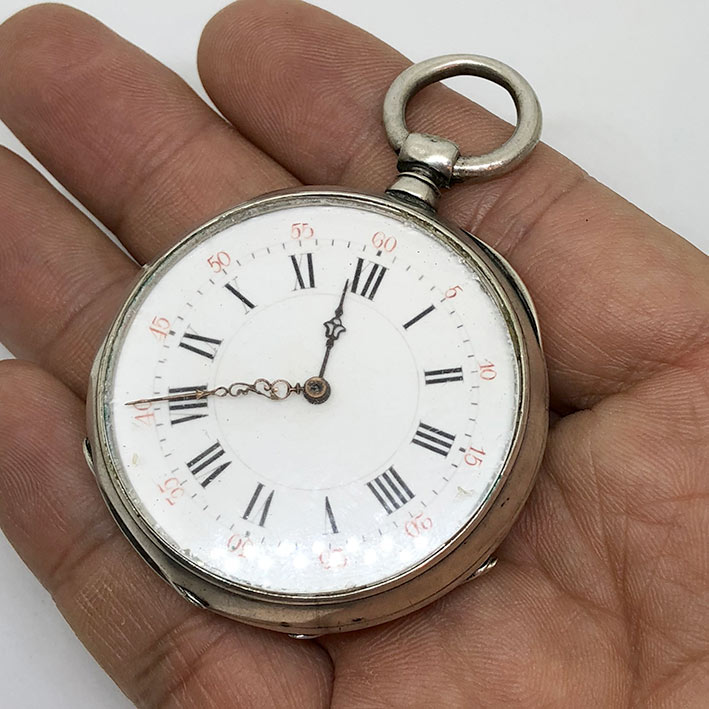 นาฬิกาพกไขลาน pocket watch 1900 ขนาดตัวเรือน 45 mm หน้าปัดกระเบื้องขาวพิมพ์โรมันดำ เดินเวลา 2 เข็มโร 5