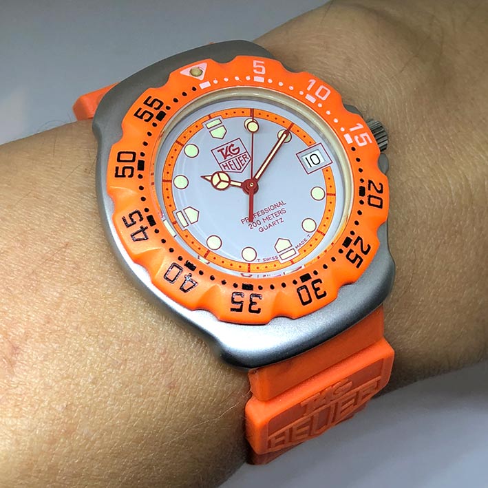 TAG HEUER formura1 classic 1st model Men\'s Watch / Unesex size 35mm หน้าปัดเทาพิมพ์หลักเวลาพรายน้ำ