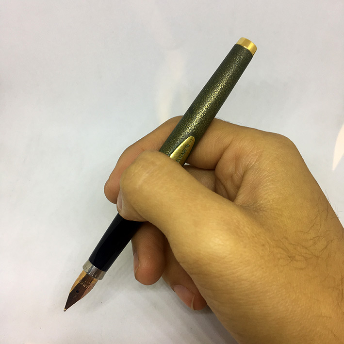 PARKER 75 R.M.S. QUEEN ELIZABETH Limited Edition 3977 / 5000 Fountain Pen ปากเขียนทองชมพู 14k 585 วั 9