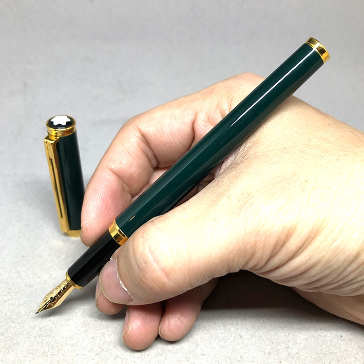 ปากกา Montblanc Classic Fountain Pen ตัวด้ามอครีลิคเขียวเข้มหัวเป็ด ระบบเติมหมึกแบบใหม่ ชุดเหน็บเครื 1