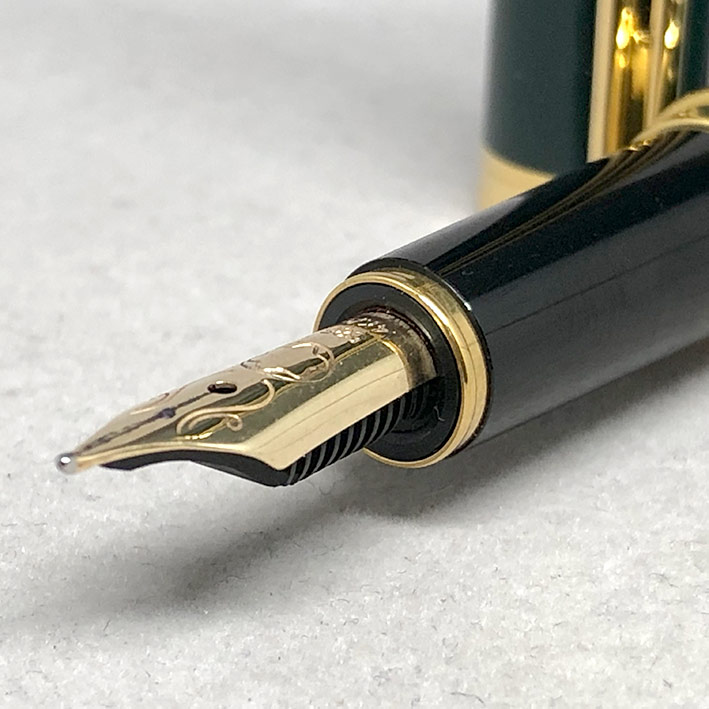 ปากกา Montblanc Classic Fountain Pen ตัวด้ามอครีลิคเขียวเข้มหัวเป็ด ระบบเติมหมึกแบบใหม่ ชุดเหน็บเครื 6