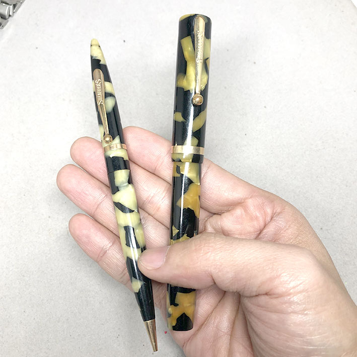 ชุดปากกา และดินสอ SHEAFFER\'S  Sheaffer 1950 ลายหินอ่อน ตัวด้ามและชุดเหน็บเคลือบทอง เซ็ทคู่สภาพสวยพร