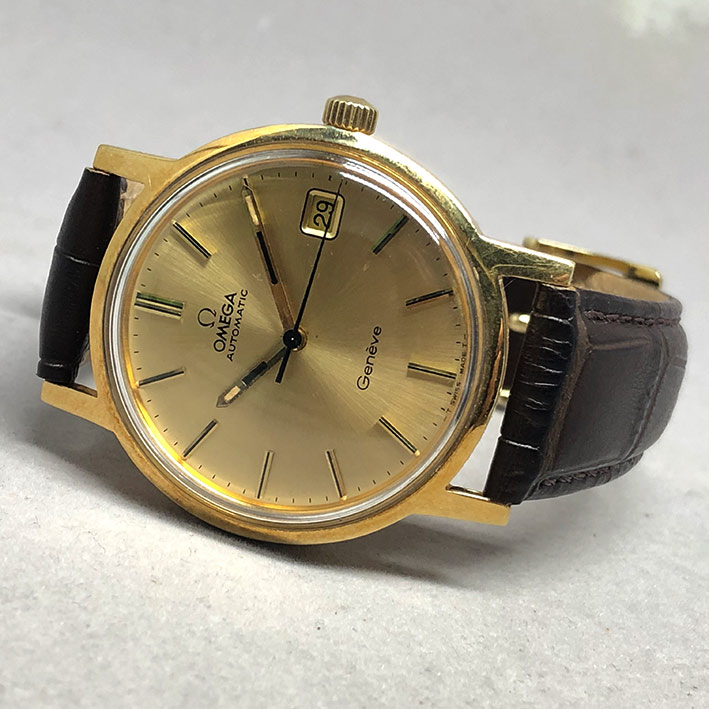 OMEGA Seamaster 1974 auto date ตัวเรือนทอง 18k gold ขนาดตัวเรือน 34mm หน้าปัดเหลืองทองสไลด์เงาประดับ