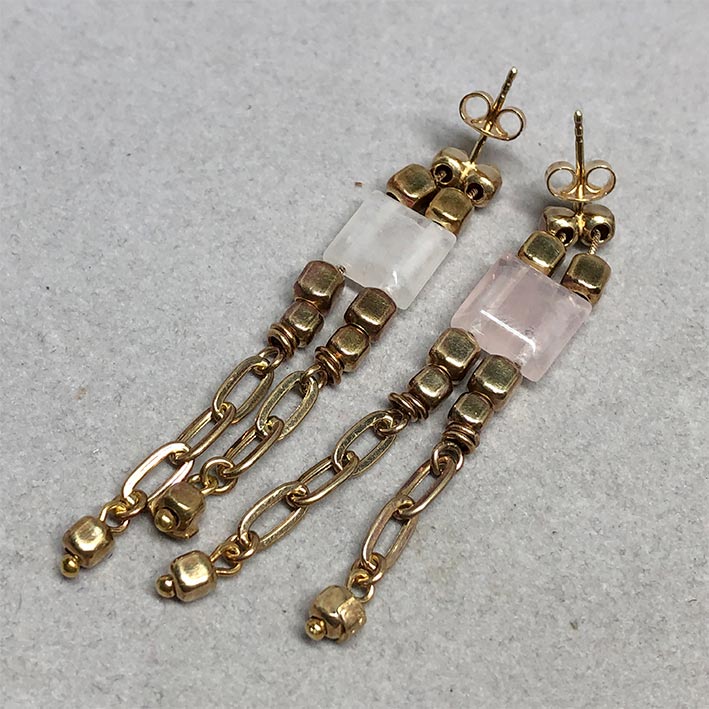 ต่างหูทองคำประดับหยกขาวรูปทรงเหลี่ยม ขนาดความยาว 6cm ตัวเรือนทอง 14k Pink gold น้ำหนักทองช่างรวม 9.6 2