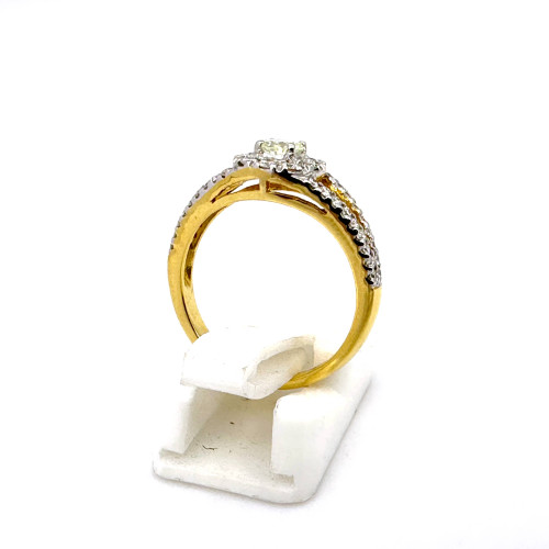 Gold ring with genuine diamonds, main stone size 0.28 carat (Pre-owned) 4