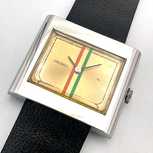 SEIKO Vintage 11-3810 ระบบไขลาน ใส่ได้ทั้งชาย-หญิง ขนาดตัวเรือน 30x25 mm. (Pre-owned) 1
