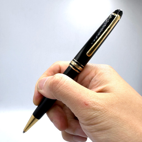 ปากกาหมึกซึม montblanc meisterstuck classic ตัวด้ามอครีลิคดำแข็ง ชุดเหน็บเคลือบทอง สภาพเดิมสวย