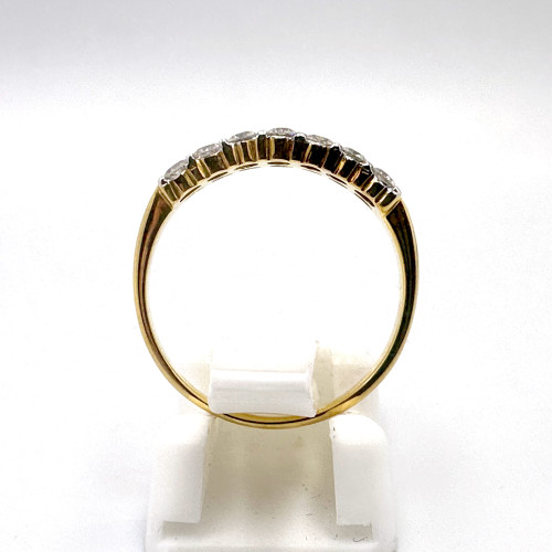 แหวนทองคำฝังเพชรแท้รูปทรงกลมเกสรขนาด 0.04x14 กะรัต น้ำขาว 96-97 ตัวเรือนทอง yellow gold น้ำหนักทองรว 4