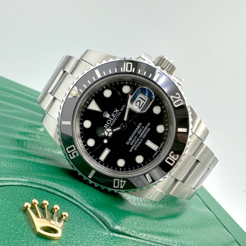 ROLEX Submariner 116610 Automatic Date Unisex Size 40 mm. (Pre-owned)