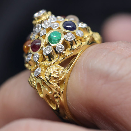 แหวนทองคำรูปทรงไทยนพเก้า ประดับอัญมณีแท้ 9 ชนิด ฝังเพชรแท้ 35 เม็ด รวมน้ำหนัก 0.52 กะรัต 3