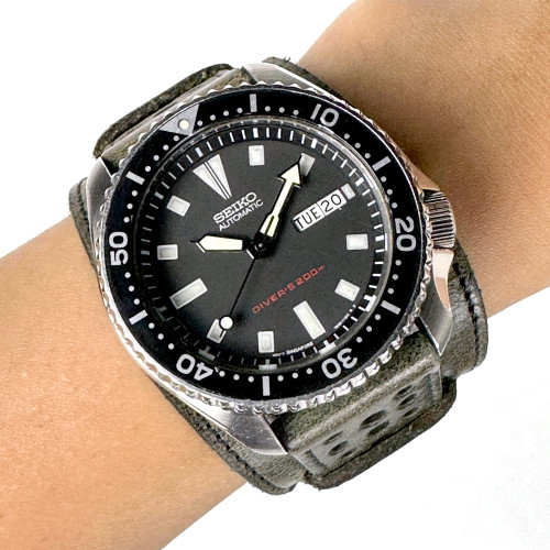 SEIKO Divers 200m 7S26-0029 ปี 1990 Automatic Day-Date ขนาดตัวเรือน 42.5 mm. (Pre-owned) 9