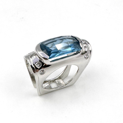 โปรดรอรายละเอียดของสินค้า