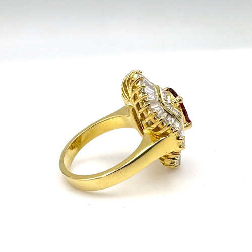 Gold ring with 36 Baguette diamonds, total weight 3.6 ct and 16 Kesorn diamonds, total weight 0.56 c 4