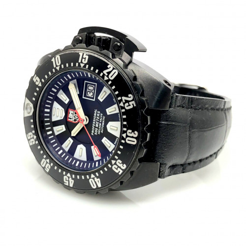 LUMINOX Deep Dive 500m Series 1500 Automatic Date Men's Watch ขนาด 44 mm. | World Wide Watch Shop