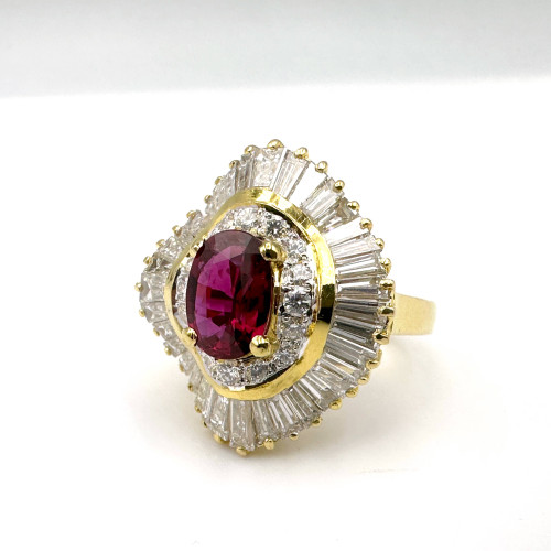 Gold ring with 36 Baguette diamonds, total weight 3.6 ct and 16 Kesorn diamonds, total weight 0.56 c