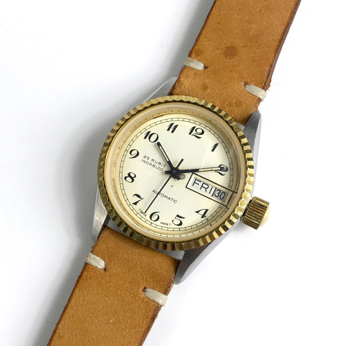 Handmade Watch 25 Rubis Swiss Made Automatic Day-Date ขนาดตัวเรือน 32 mm.