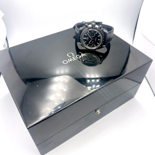 OMEGA Speedmaster Moonwatch Dark Side Of The Moon Chrono Auto Date ขนาดตัวเรือน 44 mm. (Pre-owned) 9