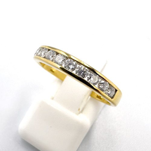 แหวนทองคำฝังเพชรแท้ 0.04x10 กะรัต น้ำขาว 95-96 น้ำหนักทองช่างรวม 2.8 กรัม size 53