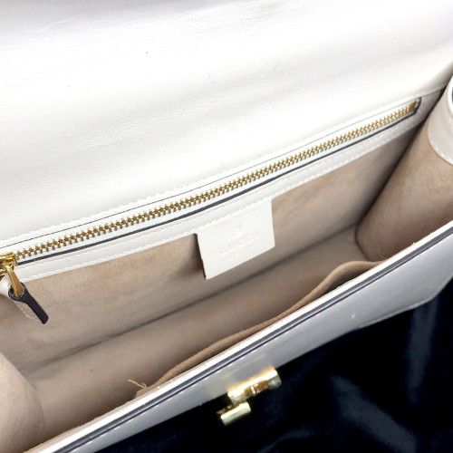 กระเป๋าสะพายข้างผู้หญิง GUCCI Sylvie สีขาว ขนาด 6x24x16 cm. (กว้างxยาวxสูง) 4