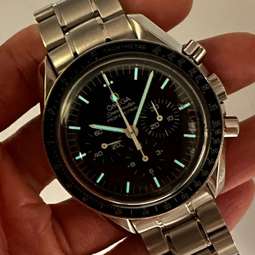OMEGA Speedmaster Professional Moonwatch 2005 Manual Winding Size 42 mm. (Pre-owned) 9