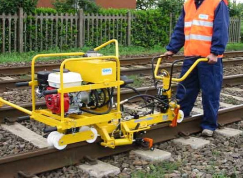 เครื่องใส่ตัวยึดเหนี่ยวรางรถไฟแบบ Pandrol clip GEA รุ่น G2-TS/MT