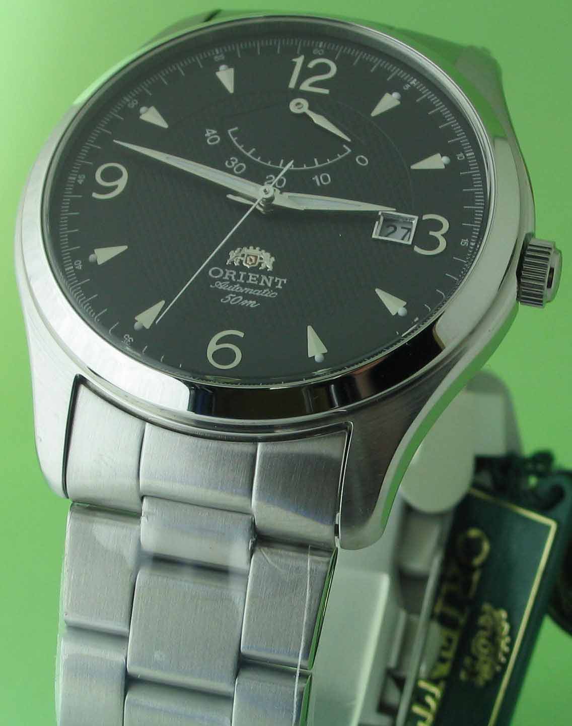นาฬิกาออโต้รุ่นใหม่ที่มีฟั่งชั่นบอกผลังลาน ขนาดใหญ่คลาสสิค